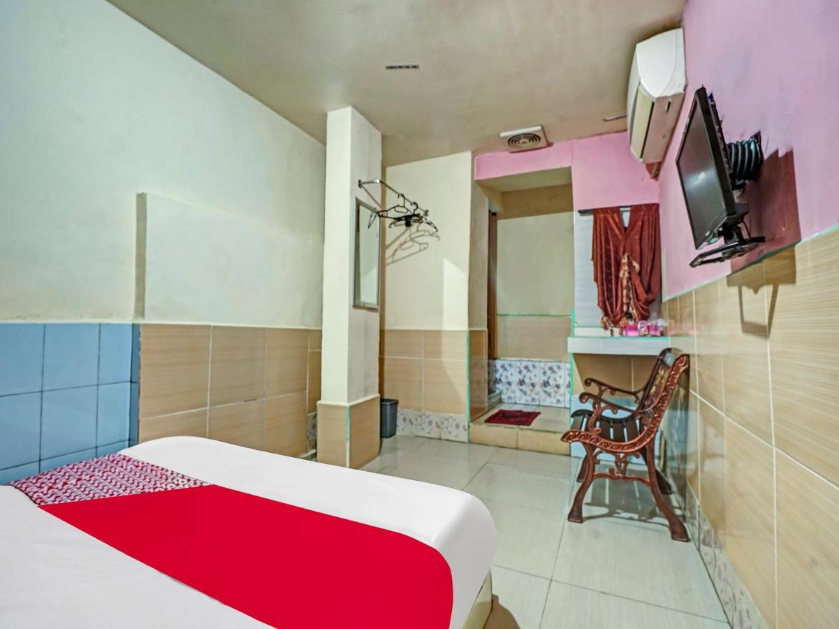 Oyo 90158 Hotel Lendosis Perintis Kemerdekaan Palembang Zewnętrze zdjęcie