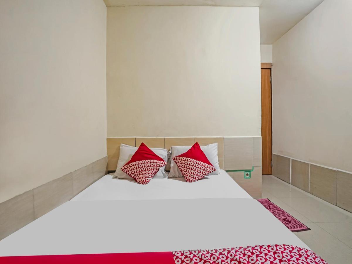 Oyo 90158 Hotel Lendosis Perintis Kemerdekaan Palembang Zewnętrze zdjęcie