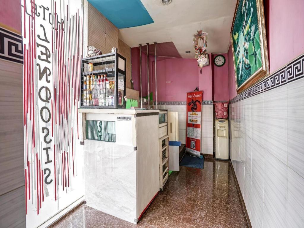 Oyo 90158 Hotel Lendosis Perintis Kemerdekaan Palembang Zewnętrze zdjęcie